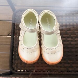 Oomphies Mary Jane Shoes in Gold Size 11